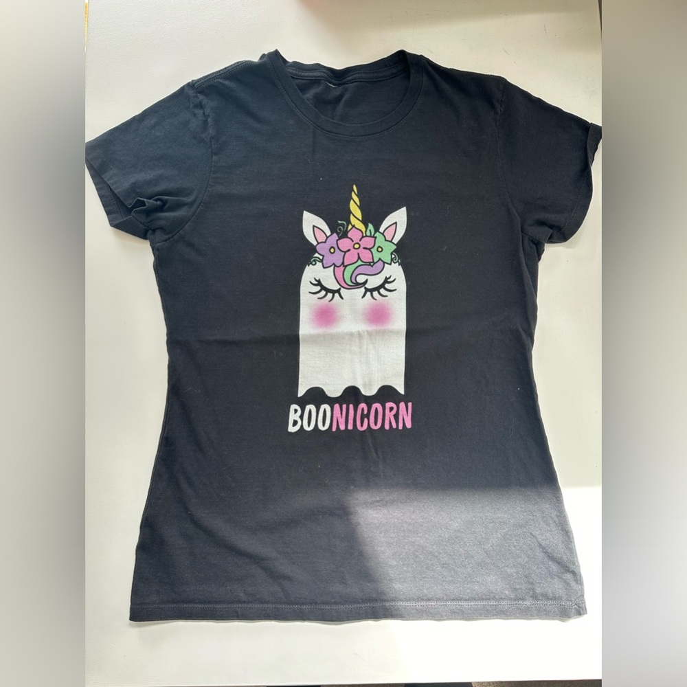 Halloween shirt size women’s small